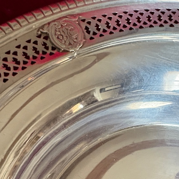 Elegant sterling Silver Plated Bowl - Picture 6 of 9